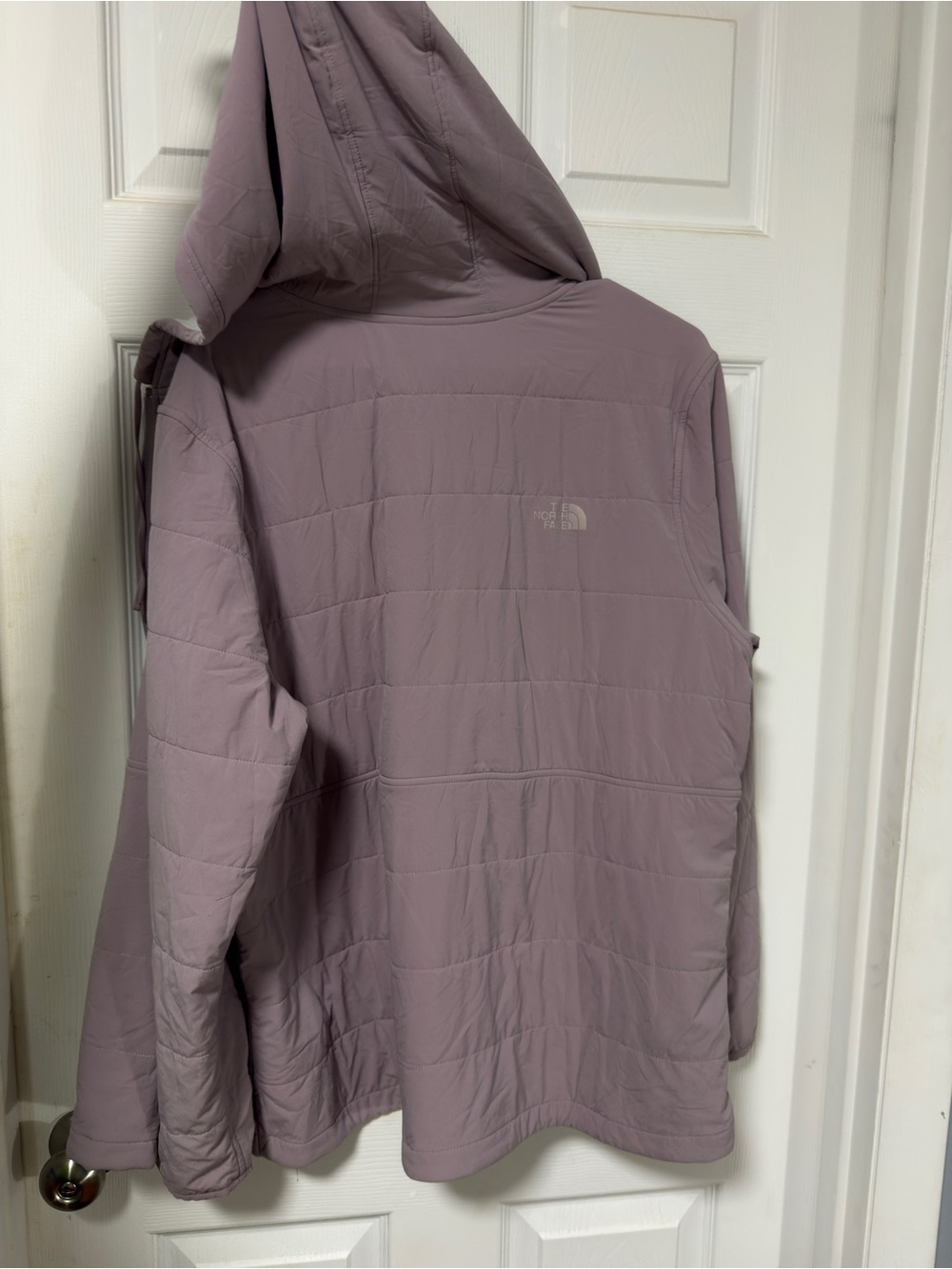 The North Face Women's Hooded Quilted Jacket in Mauve - Picture 5 of 6